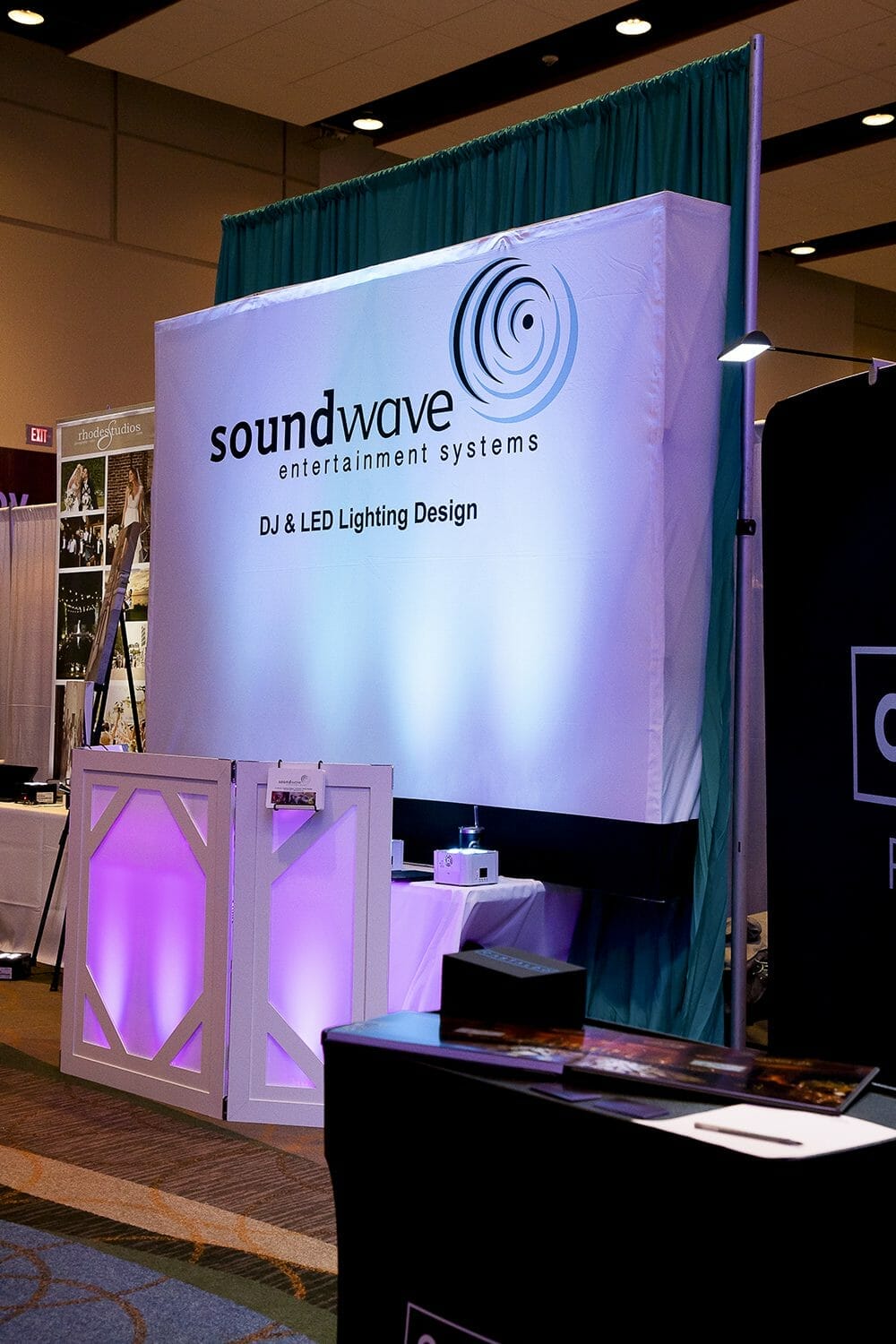 Soudwave DJ & Lighting display